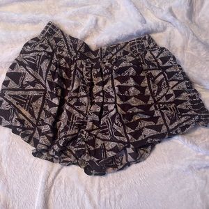 black and white very cute makes u snatched